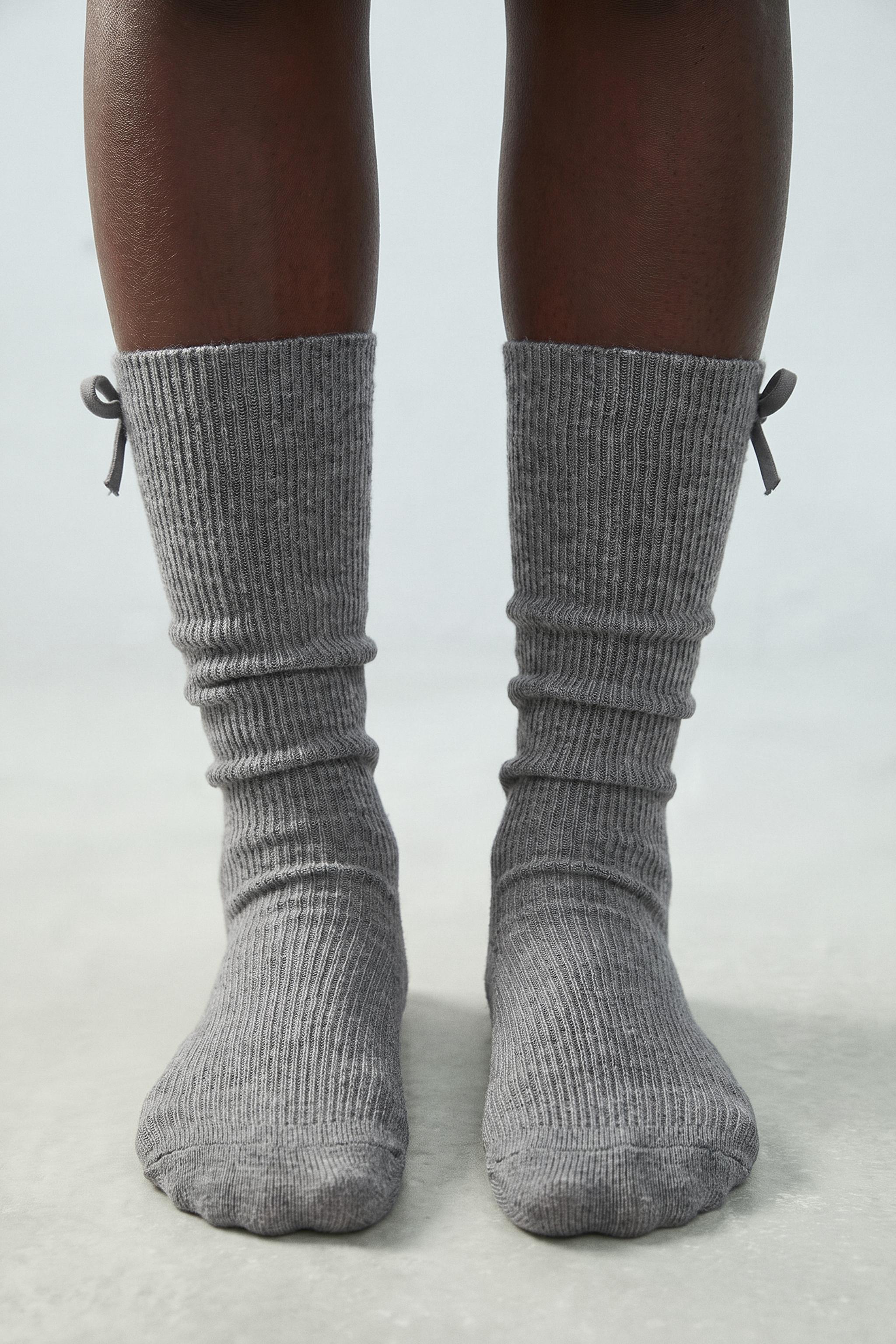 TWO-PACK OF KNEE-HIGH BOW SOCKS